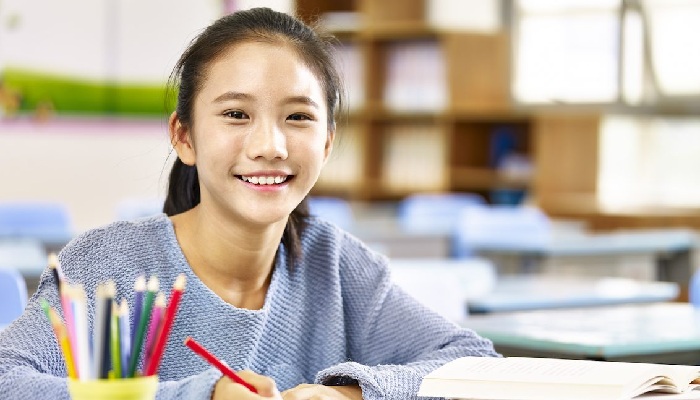 Why and How Engage in Extracurricular Activities Attending Online Classes?